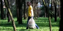 Rifiuti abbandonati nei parchi. I dati dell’indagine Park Litter di Legambiente in azione con Puliamo il Mondo