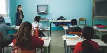 Le famiglie possono scegliere l’insegnante di sostegno: bocciato il ricorso dei sindacati. Che accusano: “Inaccettabile”