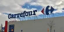 Carrefour lascia l’Italia: i supermercati venduti all’italiana NewPrinces per un miliardo