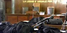Pm destituito dal Csm: vessazioni, insulti e minacce contro la moglie magistrata