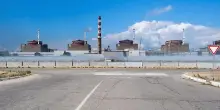Blackout record a Zaporizhzhia, Kiev: “Tentano di collegarla alla rete russa”. Perché si teme l’incidente nucleare