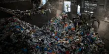 Giornata mondiale dell’Ambiente, la plastica invade ancora gli ecosistemi. Su 410 tonnellate prodotte solo il 9% viene riciclato