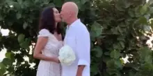“Se non avete esperienze simili, non giudicate la mia scelta di vivere in una casa separata da mio marito Bruce Willis che soffre di demenza”: Emma Heming perde le staffe