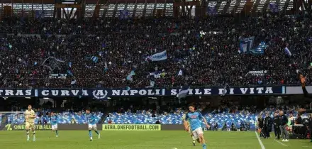 Napoli, arrestati 180 tifosi a Eindhoven prima della sfida Champions con il Psv