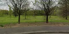 Viola il divieto di avvicinamento e aggredisce la ex fidanzata in un parco: arrestato 31enne a Milano