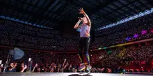 “Mandate amore alla famiglia di Charlie Kirk”: Chris Martin e i Coldplay fischiati dai fan – IL VIDEO