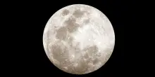 La luna è sempre più lontana dalla Terra: ecco perché e che conseguenze aspettarsi