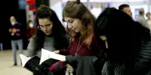 Carta cultura da 100 euro per comprare libri, chi ne ha diritto e come presentare domanda