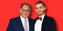 “Confessai a mia moglie piangendo che mi ero innamorato del mio migliore amico. Berlusconi mi lodò, non me l’aspettavo”: le confessioni di Alessandro Cecchi Paone