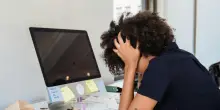 I problemi di salute mentale dilagano: per curarli, bisogna tener conto anche delle contraddizioni sociali