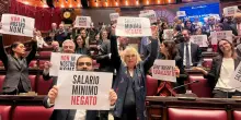 Salario minimo, ok del Senato alla delega. Che non prevede alcun minimo orario. Opposizioni: “Legge truffa, fumo negli occhi dei lavoratori”