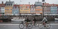 Qual è la città più felice del mondo? La classifica dell’Happy City Index 2025 e il “segreto” della felicità: “I dati parlano chiaro”