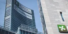 Il centrodestra lombardo in pezzi per il vaccino anti virus sinciziale. Forza Italia: “Lega e Fratelli d’Italia aderenti ai no vax”