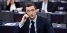 Francia, maxi perquisizione nella sede del partito di Marine Le Pen: si indaga su finanziamenti illeciti