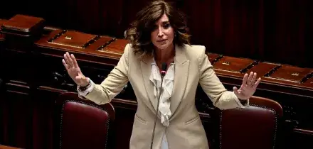 Proteste pro Pal alla Ca’ Foscari: anche la ministra Bernini insieme a Fiano nel nuovo incontro all’università di Venezia