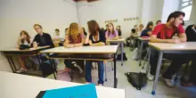 Invalsi salva le classi pollaio: non inficiano la formazione, anzi. L’anticipazione mentre il governo annuncia tagli