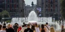 Caldo estremo: 13 città con bollino rosso venerdì, picchi fino a 40 gradi