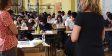 Esami di maturità 2025, tracce e temi della prima prova in diretta: Pier Paolo Pasolini, Borsellino e “Rispetto” – LE FOTO