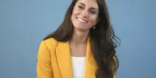 “Sono l’assistente del principe William da diverso tempo”: Kate Middleton scherza in una casa di riposo