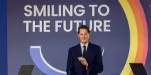 Stellantis, beffa per gli stabilimenti italiani: a Saragozza la gigafactory si costruisce con 2.000 operai cinesi e 298 milioni dall’Ue