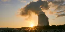 Nucleare, il governo ha stanziato 7,5 mln per la comunicazione in 2 anni. “Un freno alle rinnovabili”