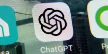 “Qualcosa è andato storto. Se il problema persiste contatta il nostro help center”: ChatGPT ha smesso di funzionare, ecco cos’è successo