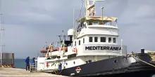 Migranti, Mediterranea disobbedisce al Viminale: “Genova lontana, rotta su Trapani in nome della Costituzione”