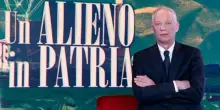 Un Alieno in Patria, stasera su RaiTre con Peter Gomez: tra gli ospiti Sigfrido Ranucci, Domenico Iannacone, Francesco Giubilei