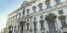 Salta il tetto di 240mila euro per gli stipendi dei dipendenti pubblici: per la Consulta è incostituzionale