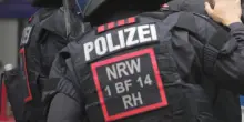 Germania, auto sulla folla a Stoccarda: diversi feriti. Fermato un uomo