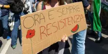 Vietato cantare “Bella ciao” il 25 aprile: a Mottola 10 persone identificate per infrazione della “sobrietà”