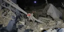 Maxi-raid di Usa e Israele sullo Yemen: il porto di Hodeidah distrutto con cinquanta bombe. “Ci sono morti”