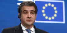 Fondi di coesione alla difesa, la Corte dei conti Ue stronca il piano Fitto: “Dubbi su trasparenza e ambiente”