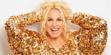 Arriva “Jukebox – La notte delle hit”, al timone Antonella Clerici: tra gli ospiti Donatella Rettore, Nomadi e i Gemelli Diversi
