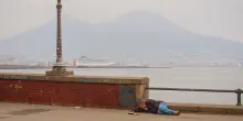 Povertà, in Campania mesi di ritardo sulle indennità finanziate dal Pnrr. L’assessora: “Problemi contabili”