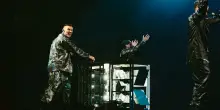 Eurovision 2025, chi sono i coristi mascherati che accompagnano Gabry Ponte? Tre autori famosi