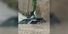 Paura nel Palermitano, donna rimane bloccata con l’auto nel sottopasso allagato: salvata dai carabinieri – Video