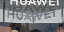 Guerra tecnologica Usa-Cina: Washington vieta alle aziende di tutto il mondo di usare chip Huawei per l’Ia pena “gravi sanzioni”