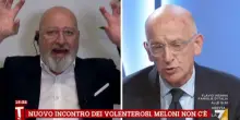 Meloni diserta il summit con Zelensky. Sisto a La7: “Ha altri impegni”. Risate in studio, Bonaccini lo incalza