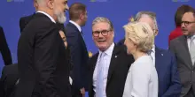 Europa e Regno Unito verso il primo vertice post-brexit: al centro la difesa. Ma Farage accusa Starmer di tradimento