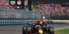 F1, Gp Imola: Verstappen vince davanti alle McLaren. Hamilton sfiora il podio