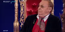 Renzo Arbore e l’aneddoto su Pertini: “Paolo Guzzanti lo imitava perfettamente, mi fece una telefonata di complimenti e io ci sono cascato…”