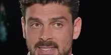 “Bisogna essere un po’ sinistroidi, con le boiserie anche nel cu**o per essere riconosciuti come attori in Italia”: Michele Morrone contro il “circoletto” romano