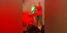 Referendum, Piero Pelù invita al voto e attacca La Russa: “Se uno che ha i busti di Mussolini in casa mi dice di non andare alle urne, io ci vado ca**o”