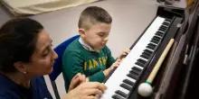 L’opera diventa simbolo di inclusività: a Osimo in scena “Una missione per due”. Il progetto culturale che unisce l’Accademia d’Arte Lirica, gli studenti e la Lega del Filo d’Oro