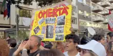 Strage di Capaci, proteste per il minuto di silenzio anticipato: “Avete paura del corteo”. La replica: “No strumentalizzazioni”