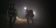 Pilota di parapendio precipita sui monti Sibillini: salvato all’alba dopo 8 ore di operazioni di soccorso – Video