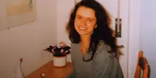 Delitto di Chiavari, “Nada Cella aggredita due volte. Prima tramortita con il fermacarte e poi uccisa con la pinzatrice. Conosceva l’assassino”: la ricostruzione della Scientifica