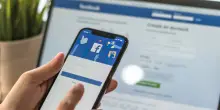 Class action di gruppi di genitori e famiglie contro Facebook, Instagram e TikTok: “Divieto totale di accesso per gli under 14”