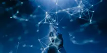 Ecco perché l’intelligenza artificiale ricatta i suoi addestratori per garantirsi la sopravvivenza digitale